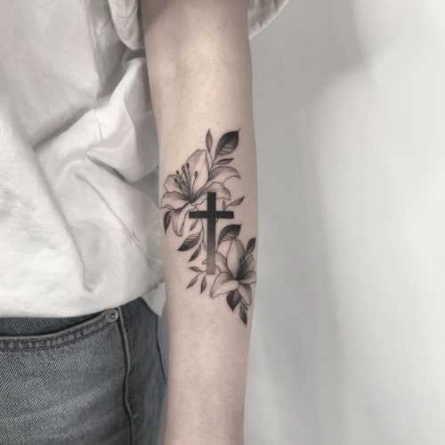 22 Minimalist Christian Tattoo Ideas