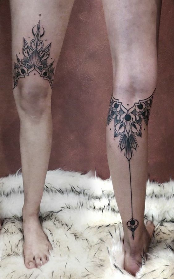 Under Knee Tattoos for Women: 17 Beautiful and Feminine Ideas