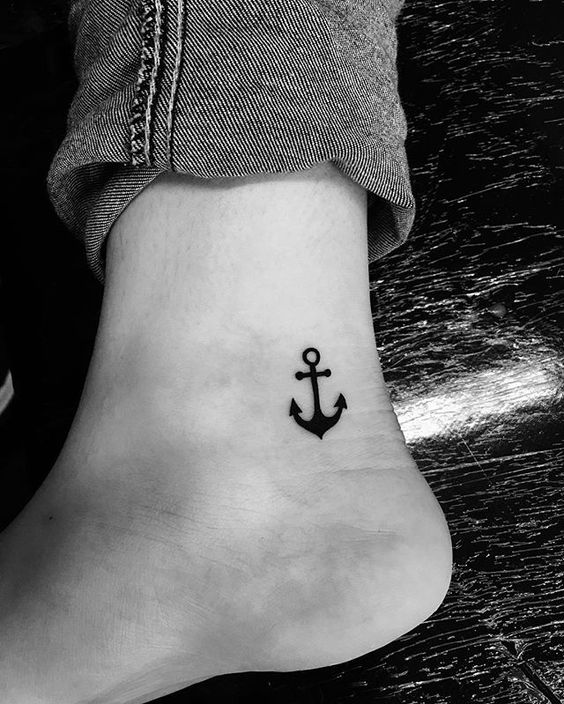 22 Minimalist Christian Tattoo Ideas: Embrace Your Faith with Simplicity