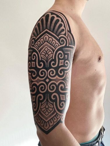 20 Traditional Blackwork Tattoo Designs