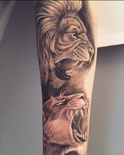 19 Express Strength with a Lion Tattoo on Forearm: Design Inspiration