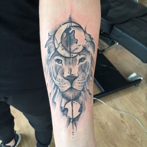 Keep it Simple: 27 Elegant Lion Tattoo Designs