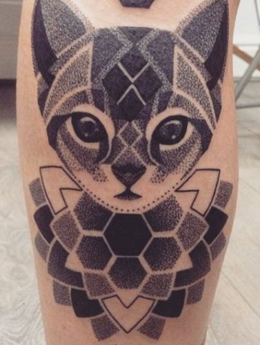 17 Geometric Cat Tattoo Ideas