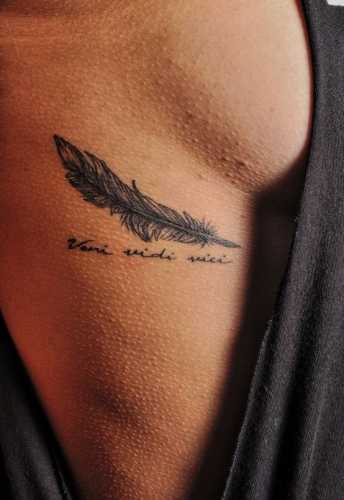 17 Veni Vidi Vici Tattoo Ideas: Empowering Phrases Inked with Pride