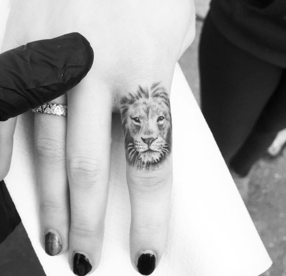 27 Easy Lion Tattoo Ideas: Simple yet Meaningful Designs - Welcome to ...