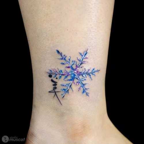 25 Snowflake Tattoo Ideas