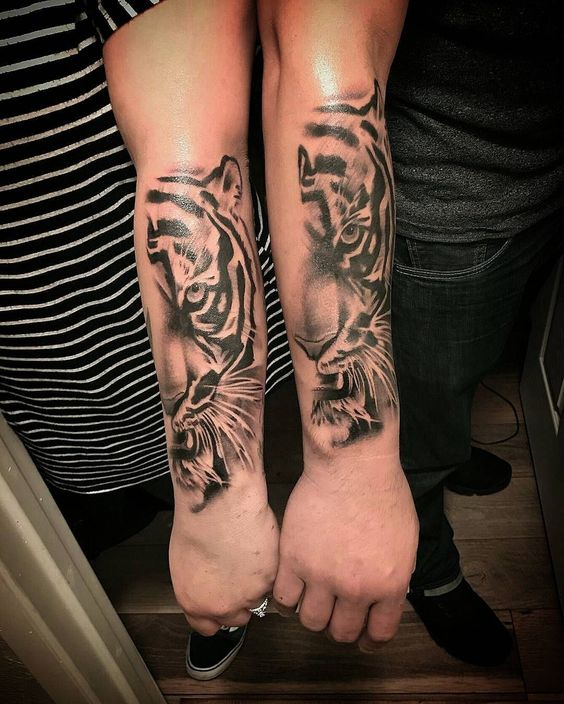 25 Tiger Tattoo on Hand Ideas - Welcome to Fashion Maverick! Discover ...