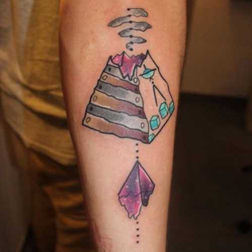 17 Pyramid Tattoo Ideas