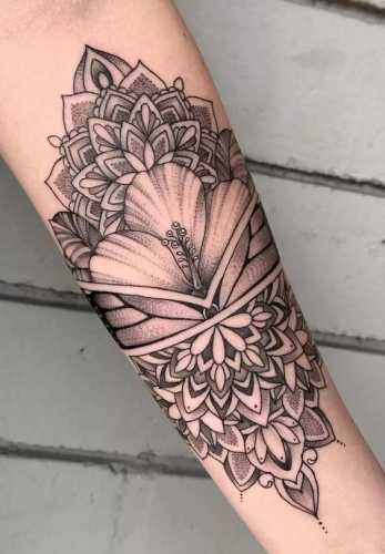 26 Hibiscus Flower Tattoo Ideas