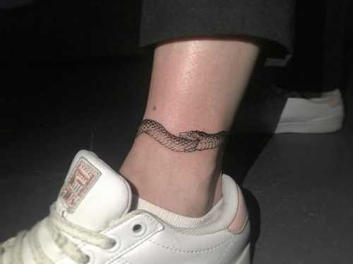 10 Snake Tattoos around Ankle Designs
