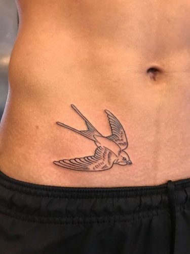 Discover Top 17 Small Hip Tattoo Designs for 2025: Chic &#038; Intimate Ink Ideas