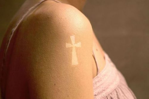 15 Creative Tan Tattoo Ideas for 2025: Embrace the Sun with Stylish Skin Art