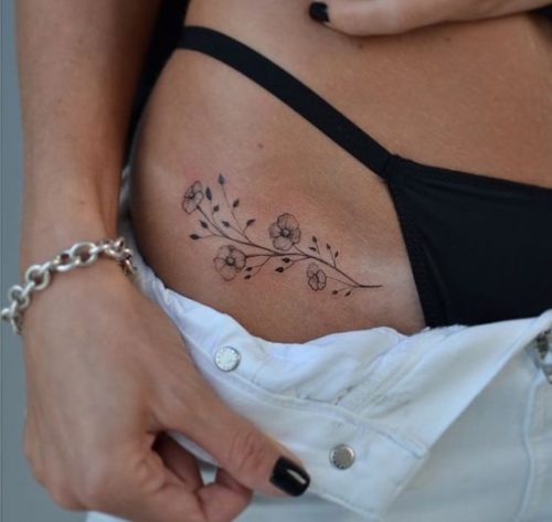 Discover Top 17 Small Hip Tattoo Designs for 2025: Chic &#038; Intimate Ink Ideas