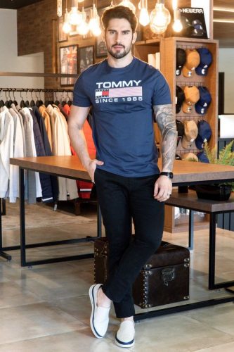 Stunning 2025 Hispanic Men&#8217;s Fashion: 18 Trendsetting Outfits for Style &#038; Heritage
