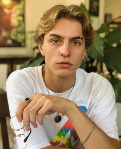 17 Curtain Bangs Hairstyles Men Ideas for 2025