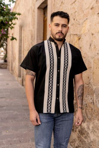 Stunning 2025 Hispanic Men&#8217;s Fashion: 18 Trendsetting Outfits for Style &#038; Heritage