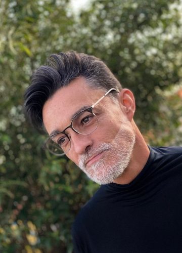 2024&#8217;s Definitive 18 Guide to Grey Beards for Men: Style Elegance at Any Age