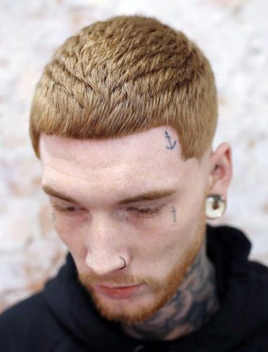 Explore 2025&#8217;s Top 17 Short Hairstyles for Men: From Sleek Fades to Curly Trends