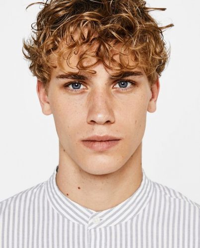 Explore 2025&#8217;s Top 17 Short Hairstyles for Men: From Sleek Fades to Curly Trends