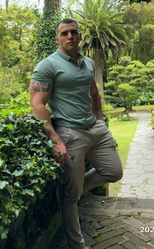 Stunning 2025 Hispanic Men&#8217;s Fashion: 18 Trendsetting Outfits for Style &#038; Heritage