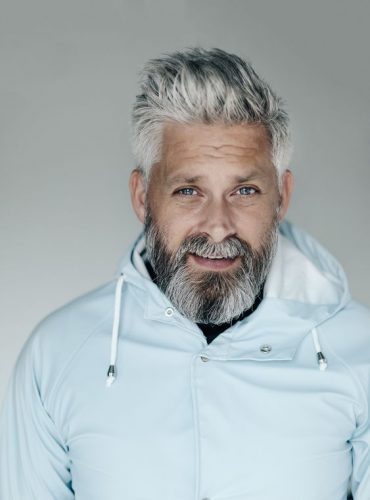 2024&#8217;s Definitive 18 Guide to Grey Beards for Men: Style Elegance at Any Age