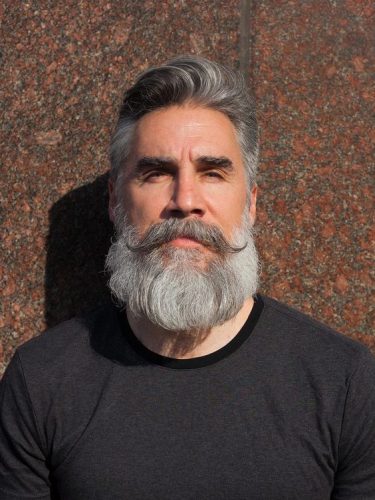 2024&#8217;s Definitive 18 Guide to Grey Beards for Men: Style Elegance at Any Age