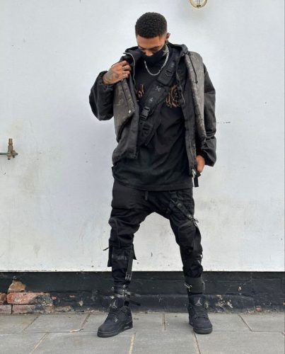Explore 20 Techwear Styles for 2025: Futuristic &#038; Functional Men&#8217;s Urban Fashion