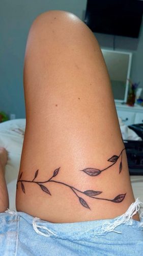 Unveil 2025&#8217;s Top 15 Thigh Cuff Tattoo Trends: From Polynesian Patterns to Cosmic Bands