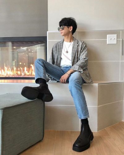 Trendsetting 20 Men&#8217;s Jeans and Chelsea Boots Outfits: A Guide to Elevate Your 2025 Style