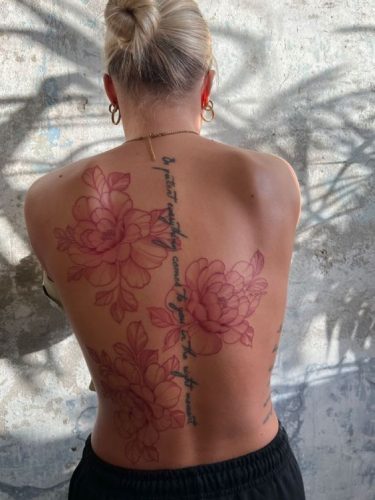 Discover 17 Stunning Spine Tattoo Designs for Women in 2025 – Explore Unique, Meaningful Art