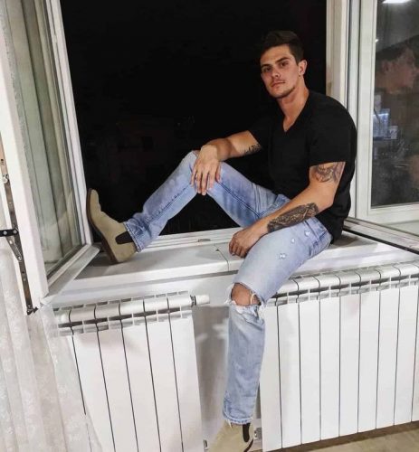 Trendsetting 20 Men&#8217;s Jeans and Chelsea Boots Outfits: A Guide to Elevate Your 2025 Style