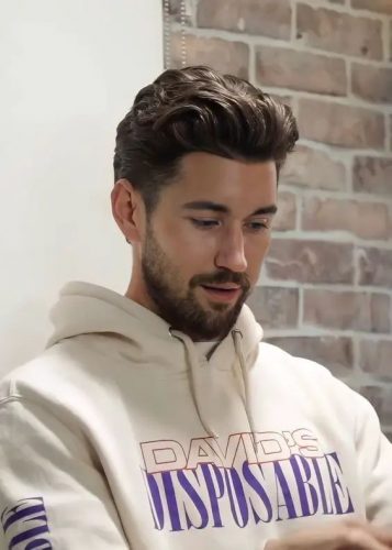 Discover the Top 20 Men&#8217;s Wavy Haircuts for 2025 &#8211; Explore Trending Styles