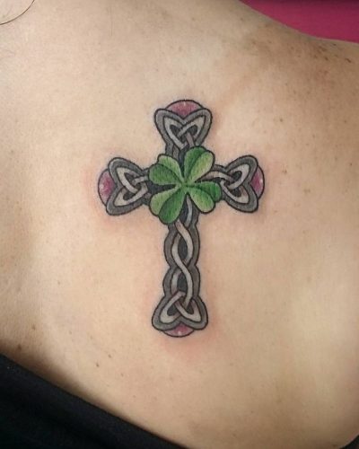 Explore 15 Striking Celtic Cross Tattoo Designs for Men &#038; Women in 2025 &#8211; Intricate Art &#038; Symbols