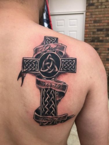 Explore 15 Striking Celtic Cross Tattoo Designs for Men &#038; Women in 2025 &#8211; Intricate Art &#038; Symbols