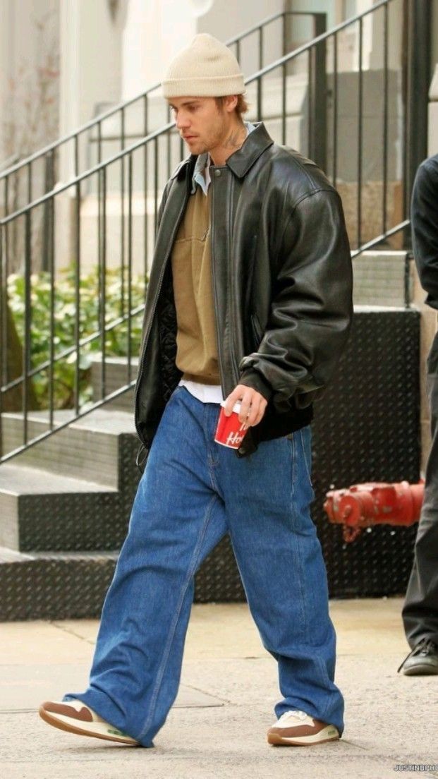 20 Trendsetting Fall Outfit Ideas for Men in 2025: From Casual Comfy to Sophisticated Elegance