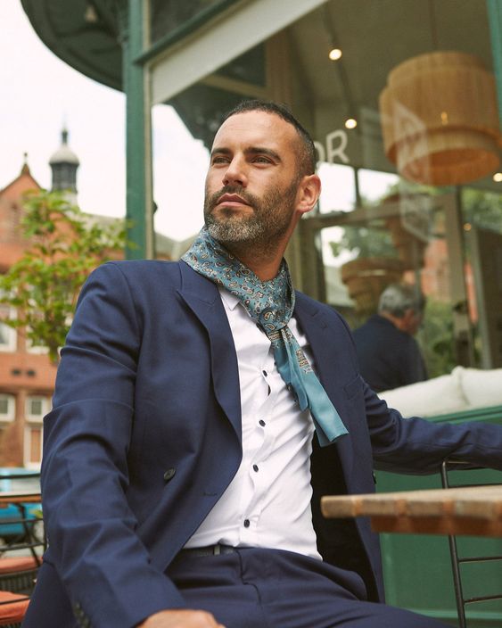 Elevate Your Style: Discover 20 Chic Men&#8217;s Outfits with Scarves for 2025 &#8211; Trendy and Timeless Looks