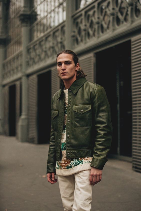 Explore 2025&#8217;s Top Men&#8217;s Fall Street Outfits: From Classic Elegance to Urban Streetwear Trends