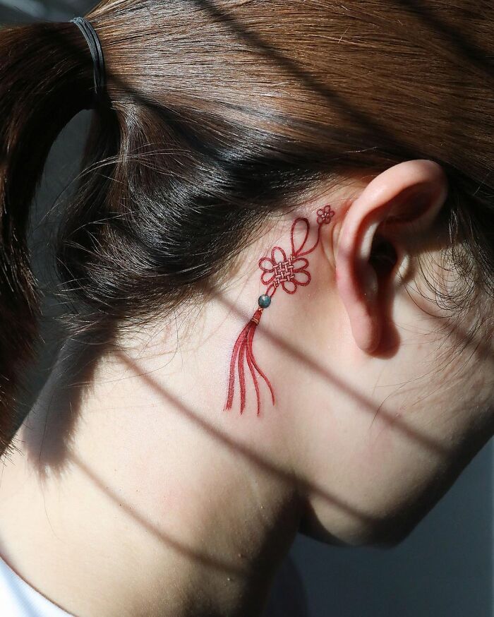24 Ideas for Behind-the-Ear Tattoos: Creative and Inspiring Designs for Every Style