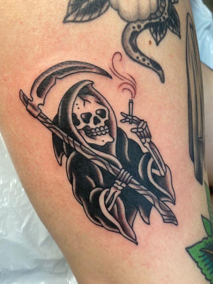 Discover 20 Grim Reaper Tattoo Ideas for Men &#038; Women: Realistic, Traditional, Cute, and Neo-Traditional Designs