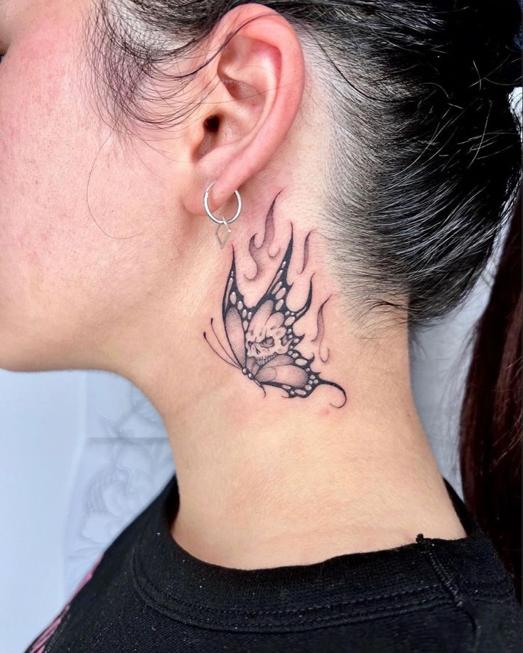 24 Ideas for Behind-the-Ear Tattoos: Creative and Inspiring Designs for Every Style