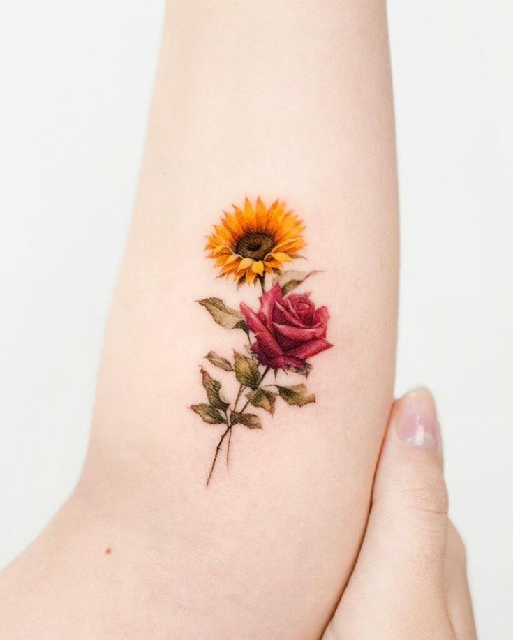 24 Ideas for Sunflower Tattoos in 2025: Unique and Stunning Designs for Every Style