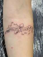 27 Ideas Fine Line Tattoo 2025: Dainty, Bold, and Full of Personality
