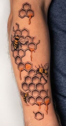 30 Honeycomb Tattoo Ideas 2025 with Bees, Flowers, and Geometric ...