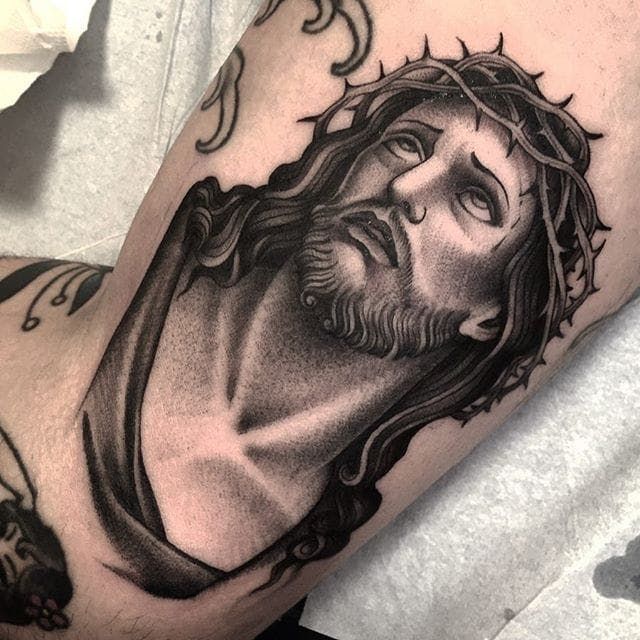 25 Jesus Tattoo Ideas 2025: Sacred Heart, Virgin Mary, Fine Line, Sleeve for Women, Back, Forearm