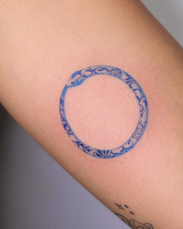 25 Ouroboros Tattoo Ideas 2025: Minimalist, Dragon, FMAB &#038; Traditional Snake Designs