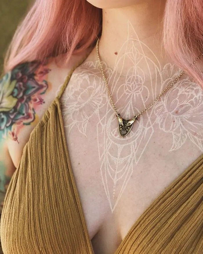 27 White Tattoo Ideas 2025 for Women and Men – Aesthetic Designs on Dark Skin and More