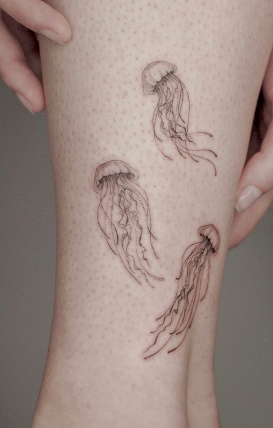 30 Jellyfish Tattoo 2025 Designs with Meaning and Style Flowing