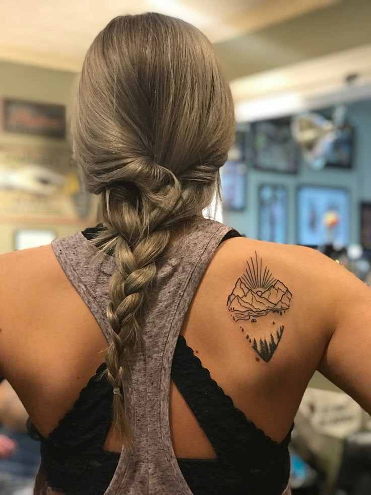 27 Ideas Mountain Tattoo Ideas 2025: Minimalist, Geometric, Fine Line &#038; Sleeve Designs