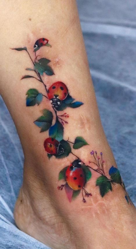 29 Ladybug Tattoo Ideas 2025 with Stencil Designs, Fine Line, Traditional Style, Gothic, Floral