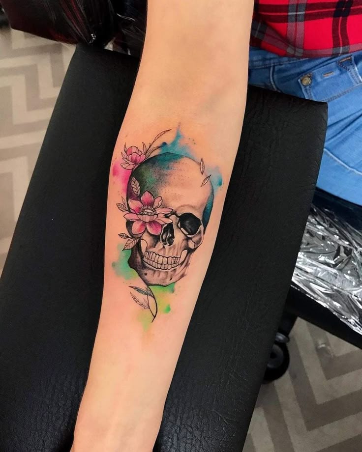 29 Skull Tattoos Ideas 2025 for Men and Women – Unique, Traditional, Feminine, Dark &#038; Mexican Skull Designs